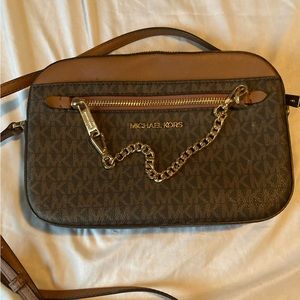 Michael Kors Crossbody purse